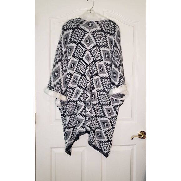 Pinkalicious Sweater - Picture 5 of 7